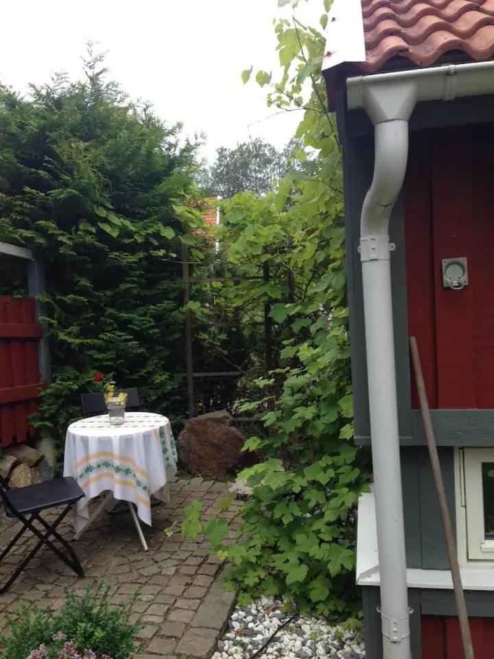 Lilla Gaeststugan Uppsala Buitenkant foto